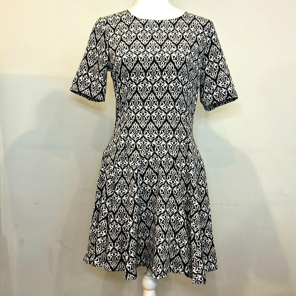 H&M Conscious Collection Dress Size 8 Fit & Flare Medallion Print Black Ivory